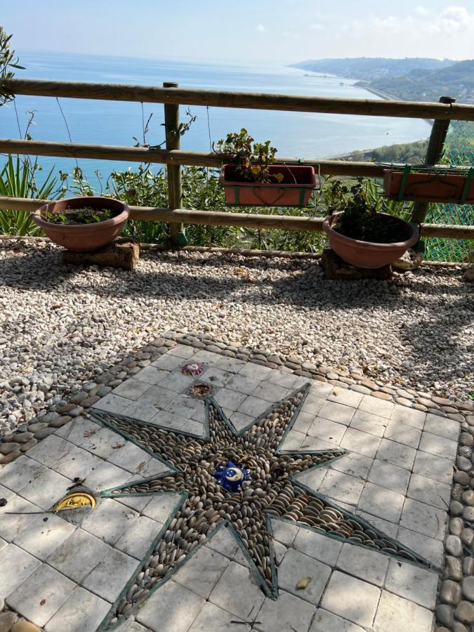 Appartamento Vacanza Moch - Viaggiatori Alla Scoperta Della Costa Dei Trabocchi Francavilla Al Mare Eksteriør billede